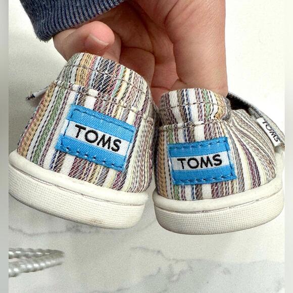 NWT Toms Alpargata Striped Multi-Colored Velcro Strap Girls Slip-on shoes Size 6 - Picture 4 of 7